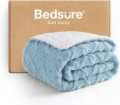 Bedsure Gentlesoft Sherpa King Size Blanket for Bed- Fleece Fluffy & Cozy Cable Jacquard Tufted for Women Gift, Thick and Warm Christmas Blanket for Winter, Black, 108x90 Inches