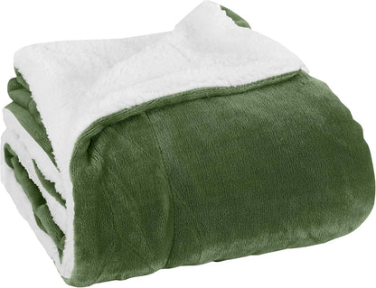 Elegant Comfort Ultra Soft Reversible Flannel Sherpa Blanket - Cozy Silky Fleece Throw for Couch, Bed - Plush Fuzzy Warm Winter Blanket for Gift, King, Coral