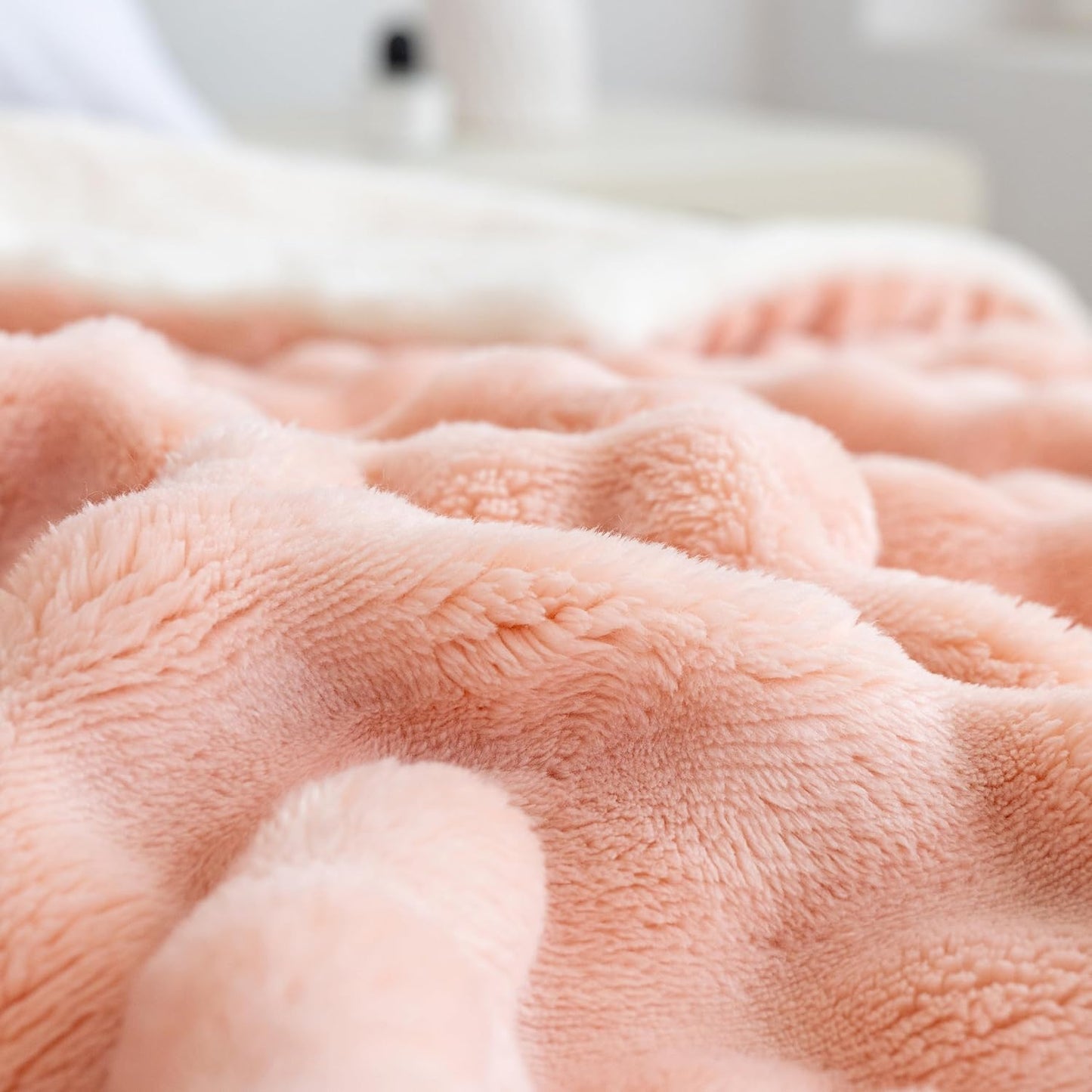 UKELER Sherpa Throw Blanket 60 × 80 inch- Cute 3D Bubble Design Soft Plush Fleece Blanket for Bed Couch Sofa Office Camping, 540 GSM, Coral Pink