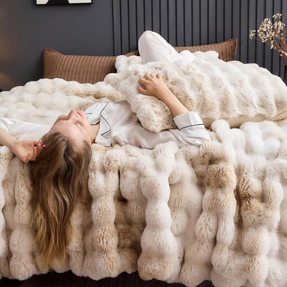 Wonderful 3 Pieces Fluffy Faux Rabbit Fur Bubble Comforter Set King Size, Tie-Dyeing Beige Plush Fuzzy Bedding Set, Warm Soft Bubble Comforter Bedding Set for Winter