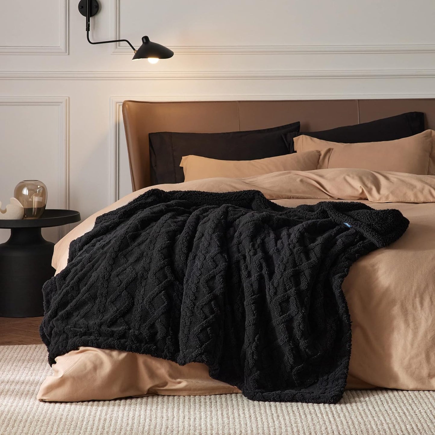 Bedsure Gentlesoft Sherpa King Size Blanket for Bed- Fleece Fluffy & Cozy Cable Jacquard Tufted for Women Gift, Thick and Warm Christmas Blanket for Winter, Black, 108x90 Inches