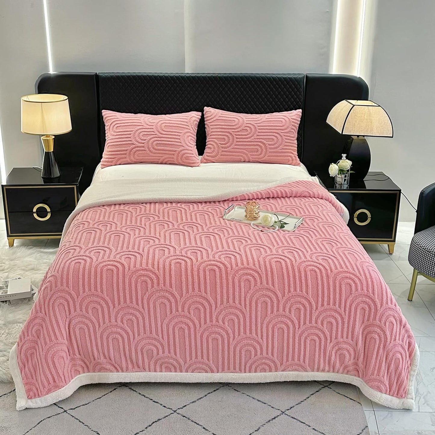 UKELER Sherpa Bed Blanket 80 × 90 inch, Ultra Soft Queen Size Throw Blanket for All Season, 470 GSM Cozy Plush Striped Fleece Blankets for Bedroom Living Room Dorm Hostel Sofa Camping, Camel