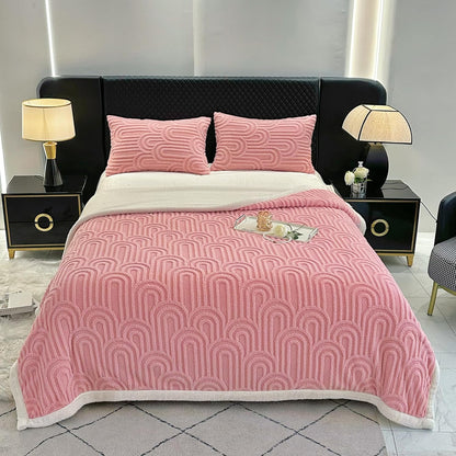 UKELER Sherpa Bed Blanket 80 × 90 inch, Ultra Soft Queen Size Throw Blanket for All Season, 470 GSM Cozy Plush Striped Fleece Blankets for Bedroom Living Room Dorm Hostel Sofa Camping, Camel