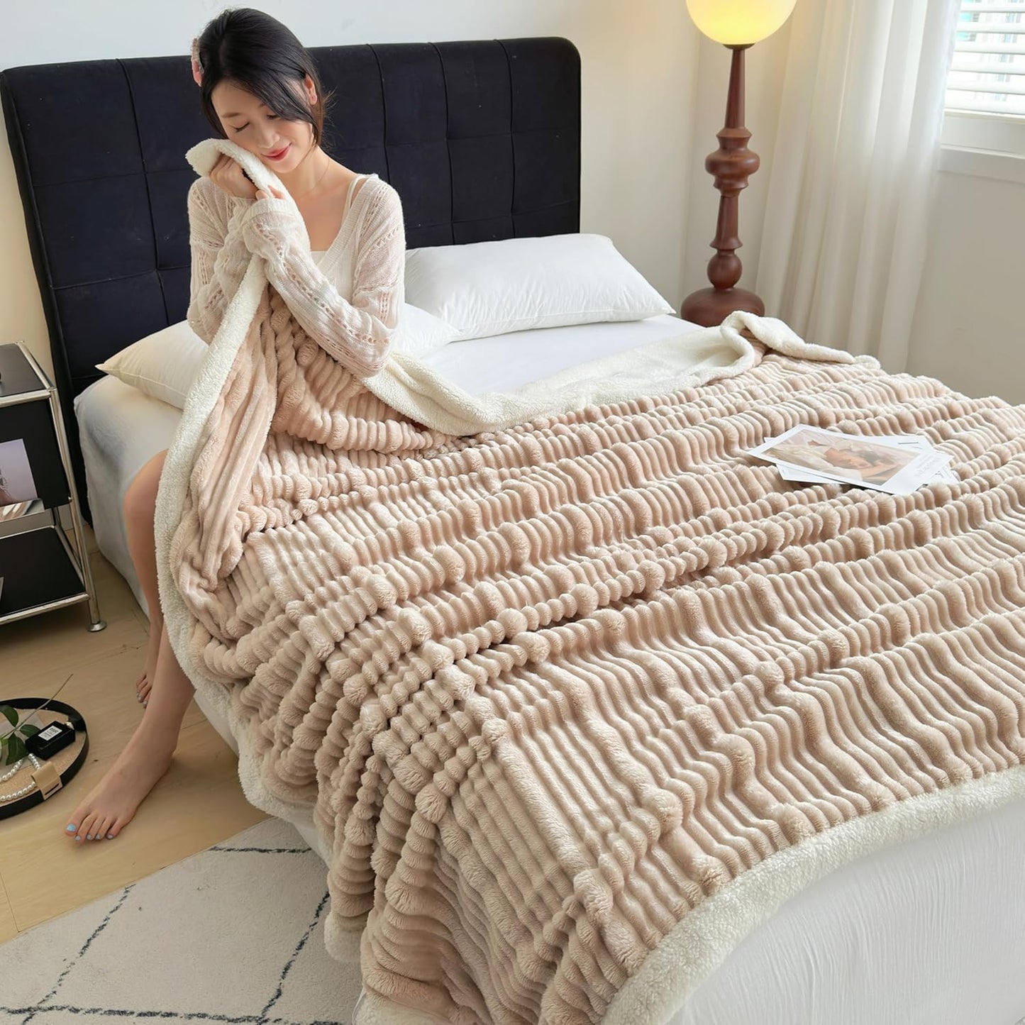 UKELER Sherpa Fleece Blanket 60 × 80 inch, Ultra Soft Twin Size Throw Blanket for All Season, Cozy Plush Floral Throw Blanket for Bed Couch Sofa Office Camping, Off-White