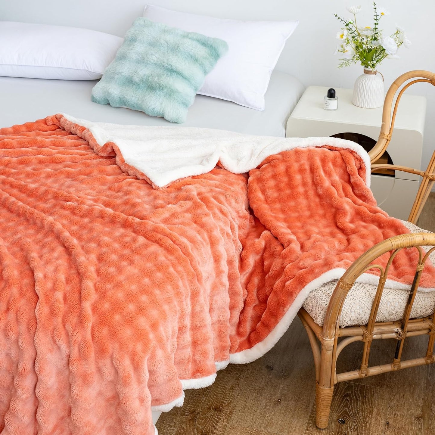 UKELER Sherpa Throw Blanket 60 × 80 inch- Cute 3D Bubble Design Soft Plush Fleece Blanket for Bed Couch Sofa Office Camping, 540 GSM, Coral Pink